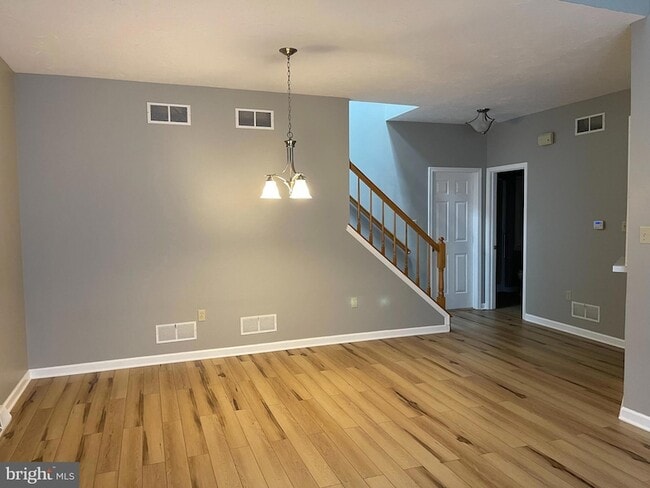 Building Photo - 167 Hunters Trail