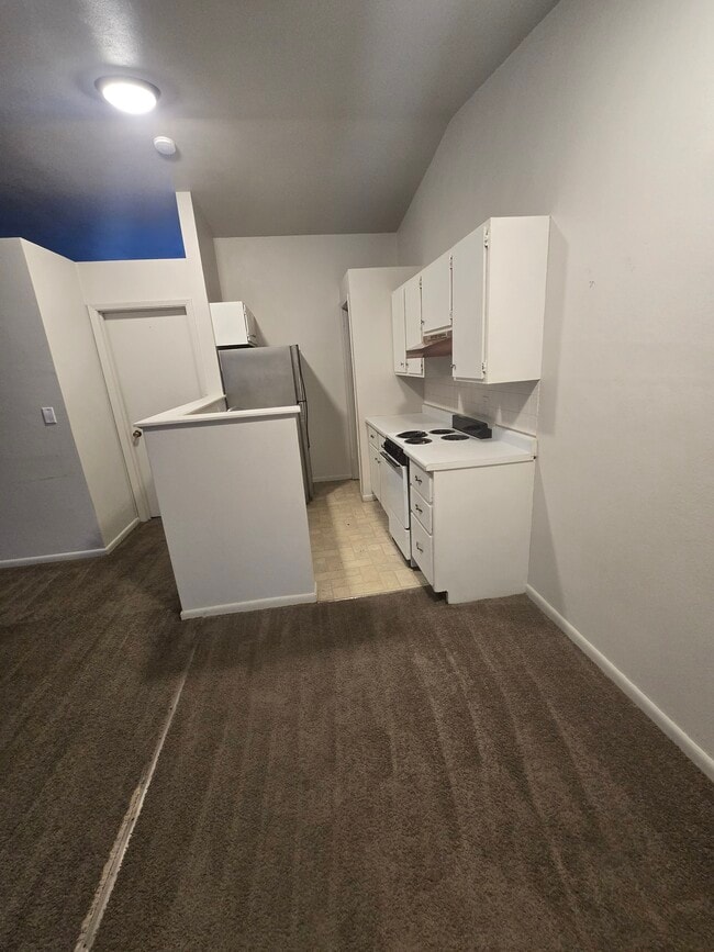 Building Photo - Lincoln unit 808