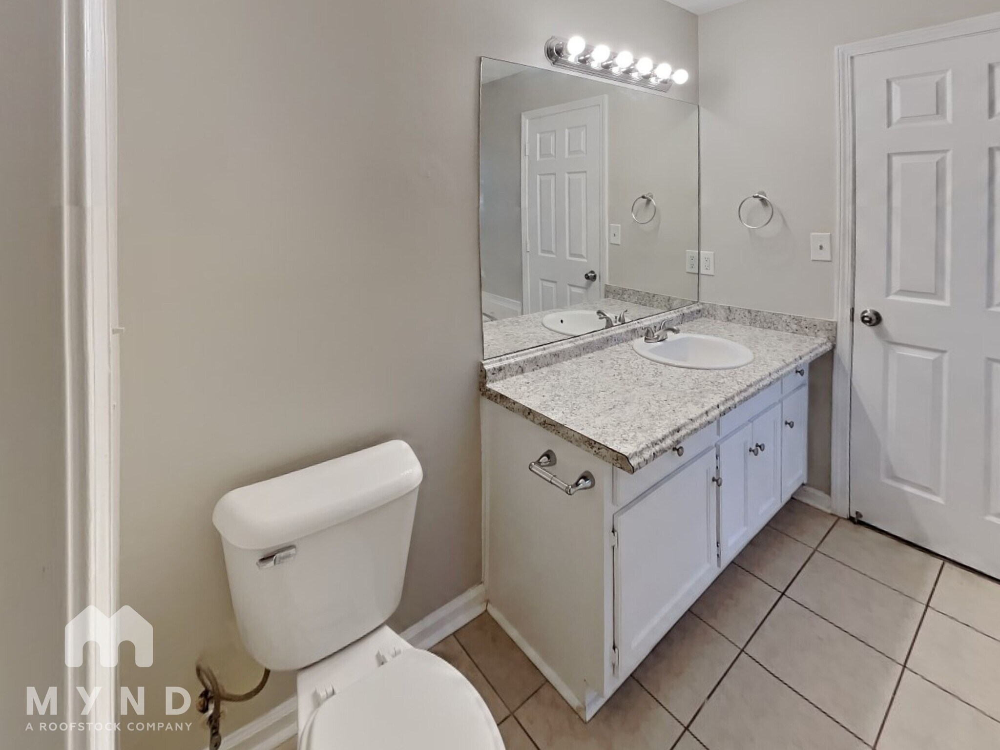 Building Photo - 725 Cowan Rd