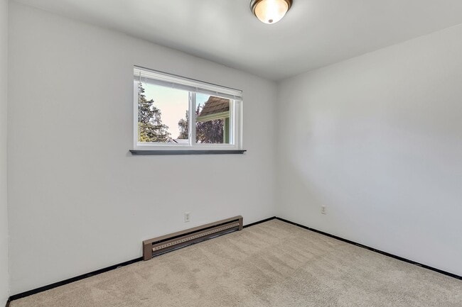Building Photo - DARLING RAMBLER IN NORTH TACOMA
