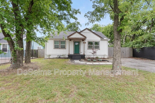 Building Photo - 927 Chickasaw Ave