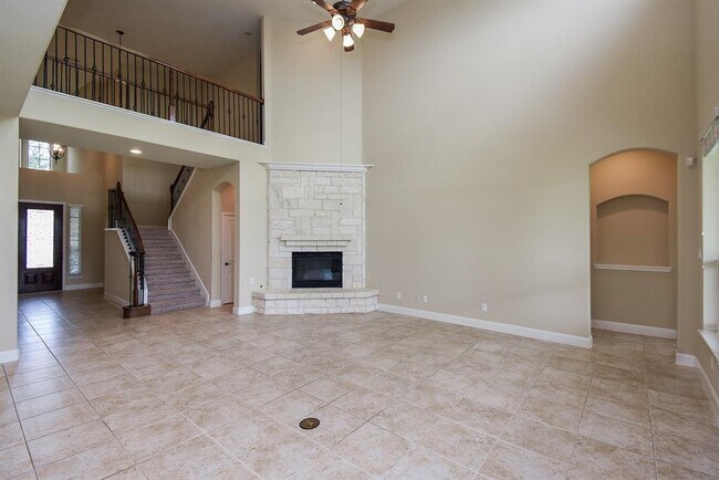 Building Photo - 25807 Somerset Meadows Ct