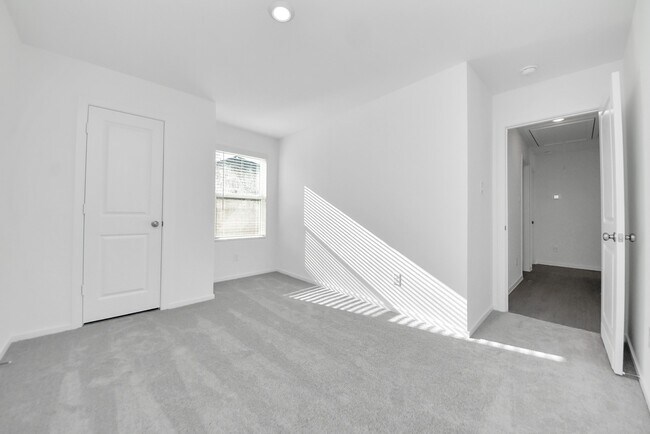 Building Photo - 1031 Garnet Rain Dr