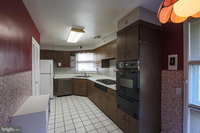 Building Photo - 3219 Northbrook Rd