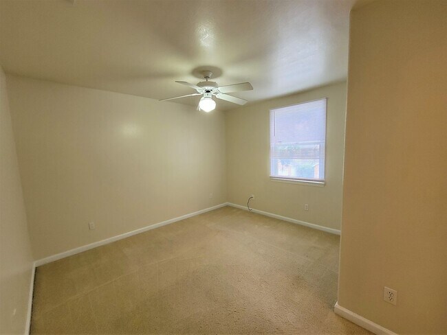 Building Photo - 3 bedroom town home available for rent right away, renting for $1800, includes privacy fenced yar...