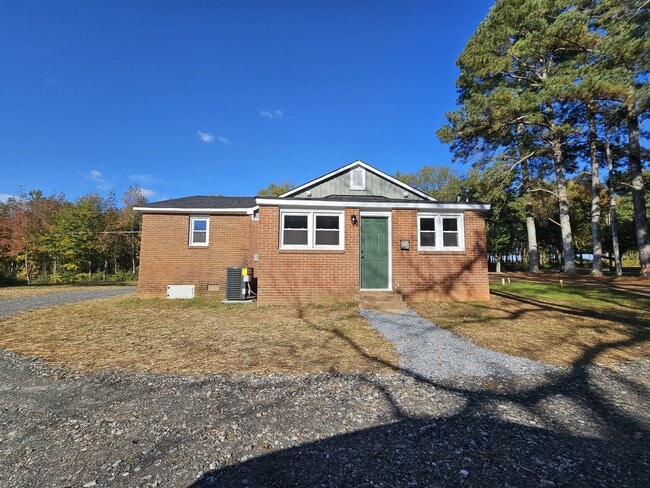 Building Photo - 2113 Delview Rd