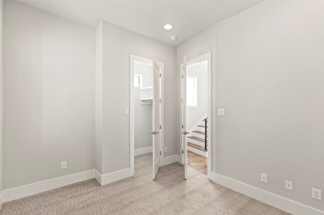 Building Photo - 1613 Wheeler Ave