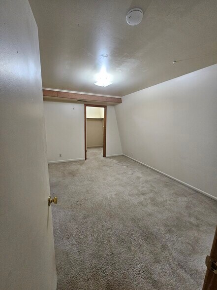 Building Photo - 2740 University Ave