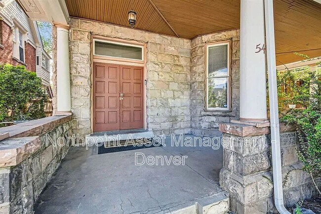 Building Photo - Newly Renovated Single Family Home | 1 BR/1BA | Fireplace!
