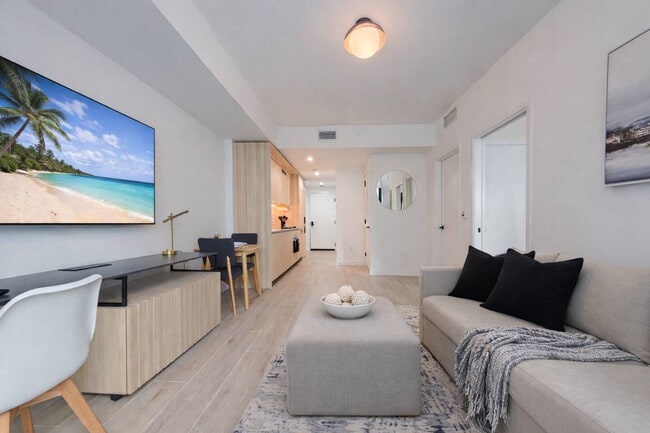 Building Photo - 225 N Miami Ave