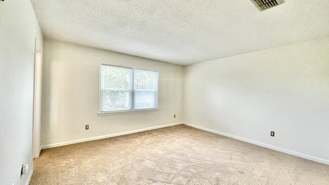Building Photo - 1311 Copper Stone Cir