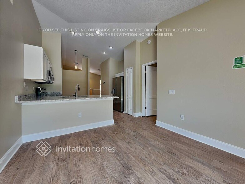 Building Photo - 3430 Golden Eagle Dr