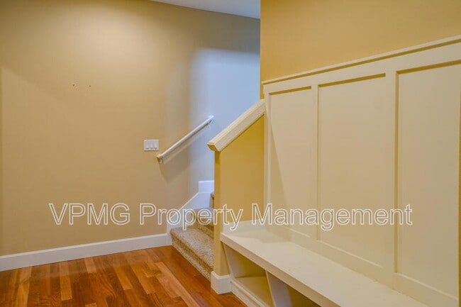 Building Photo - 1403 SE 194th Pl