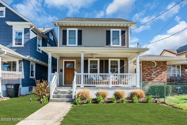 Building Photo - 510 Lareine Ave