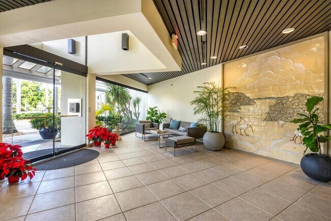 Building Photo - 1930 Harbourside Dr