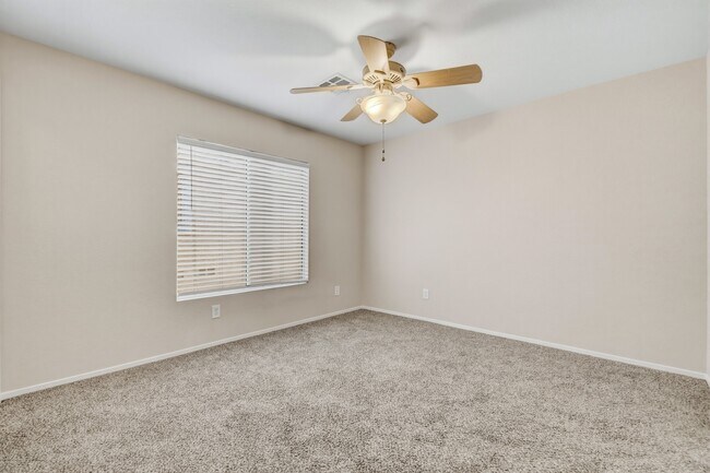 Building Photo - 2576 Velez Valley Way