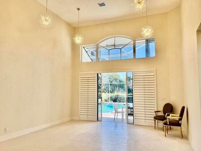 Building Photo - 7686 La Corniche Cir