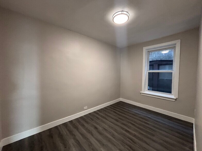 Building Photo - 6000 Monroe Pl