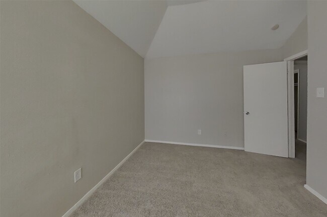 Building Photo - 13311 Danshire Dr