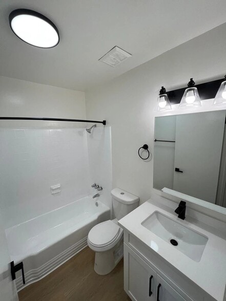 Building Photo - 4159 Elenda St