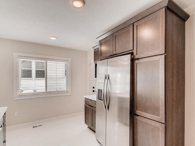 or eat! - 4661 Cedar Ave S