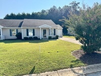 Building Photo - 2 bedroom townhome in Seneca
