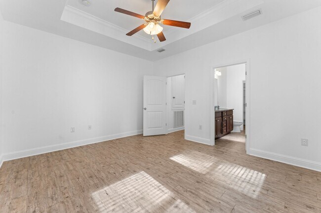 Building Photo - 27320 Lashay Dr