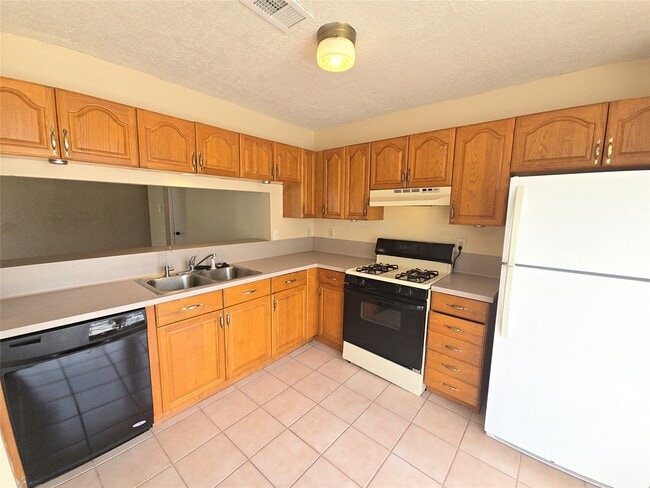 Building Photo - 11130 Thunderhaven Dr