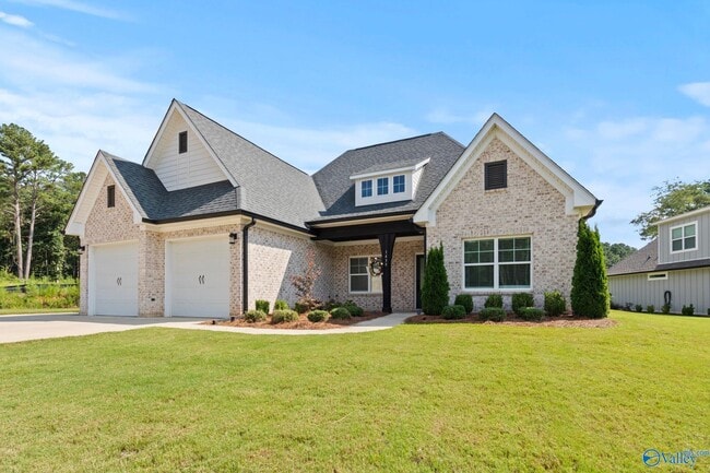 Primary Photo - 1439 Cherokee Ridge Dr