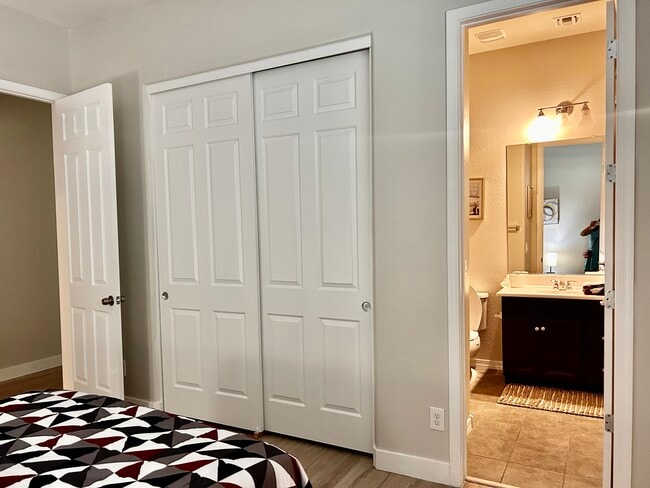 Building Photo - 11133 E Tumbleweed Ave