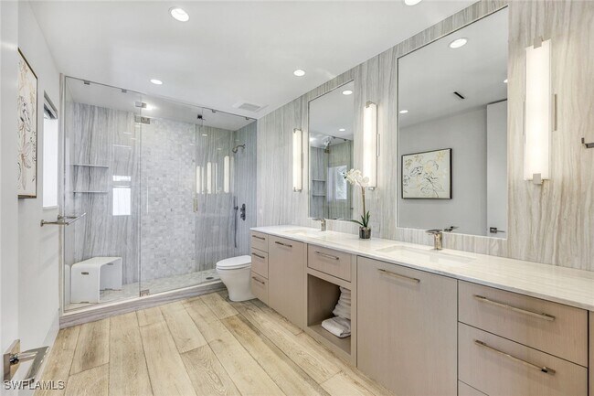 Building Photo - 295 5th Ave S