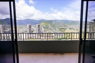 Building Photo - 2240 Kuhio Ave.