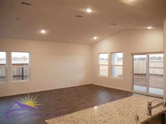 Building Photo - Modern 4 Bed 3 Bath 1,977 Sq. Ft. Wheatlan...