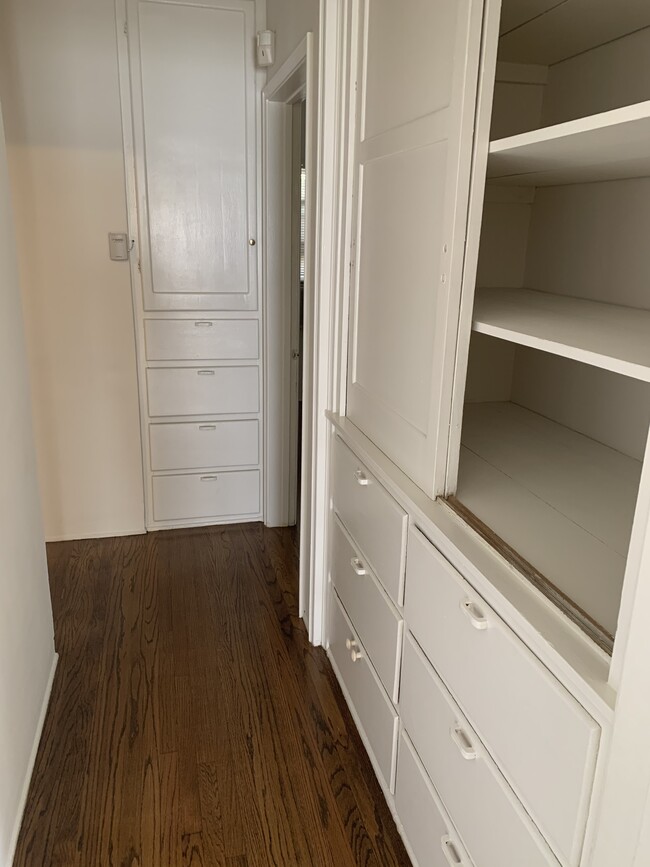 Building Photo - 1803 N Allen Ave