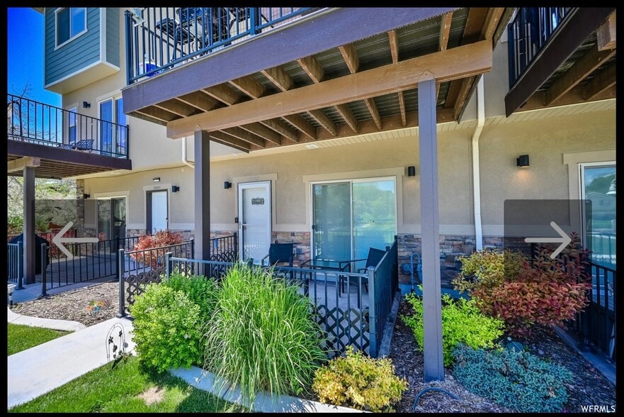 Building Photo - 3887 1530 W