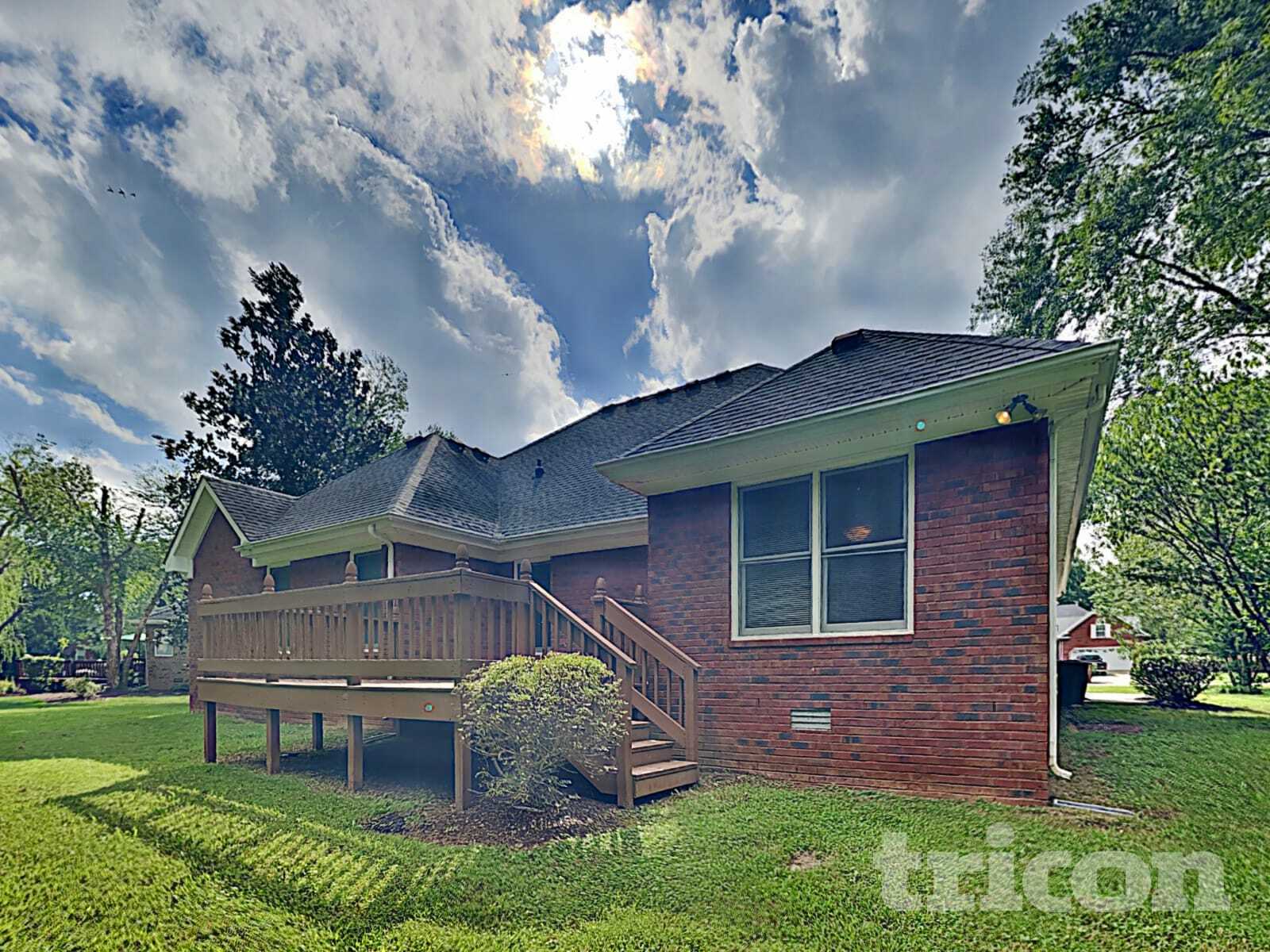 Building Photo - 1943 Turfland Dr