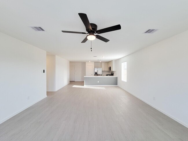Building Photo - 15671 Plum Brk Dr