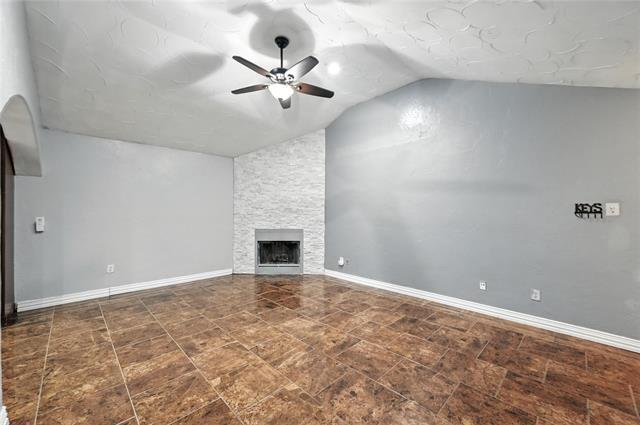 Building Photo - 3529 Alexandria Dr