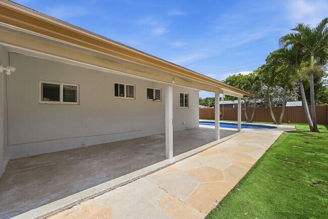 Building Photo - 4380 NW 59th Ct