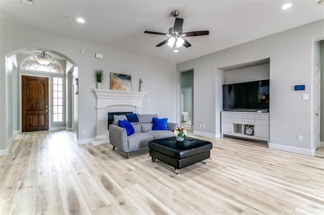 Building Photo - 412 Red Castle Dr