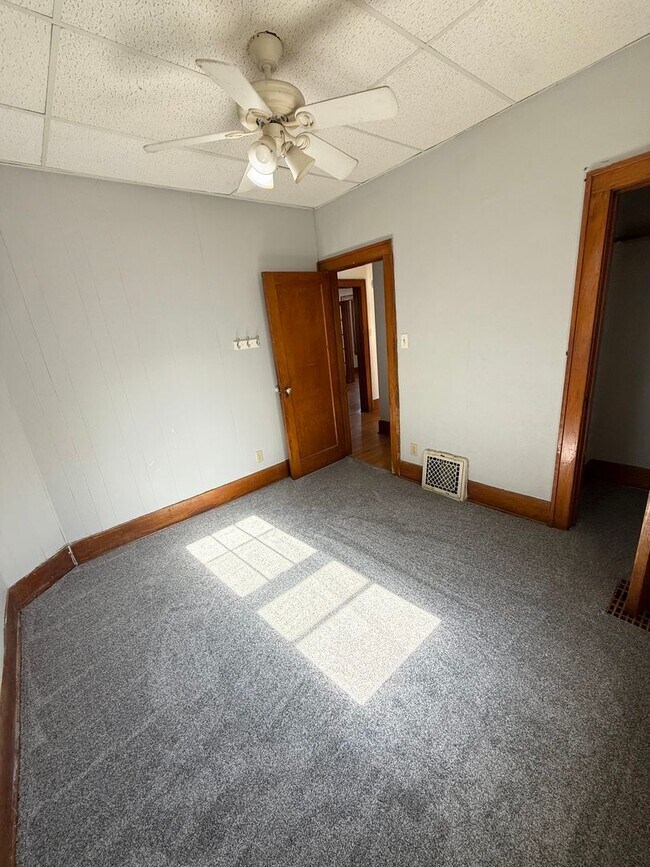 Building Photo - 707 S Fairmount St
