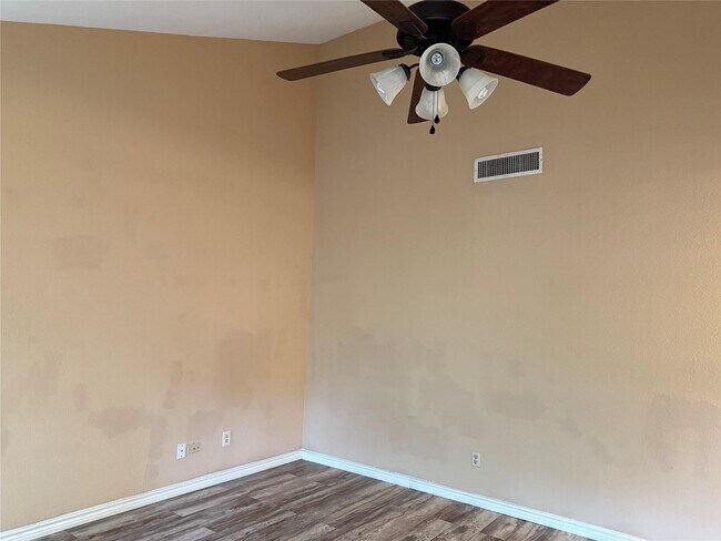 Building Photo - 12712 Sunset Dune Dr