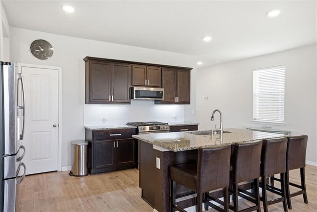 Building Photo - 1224 Vogel Dr