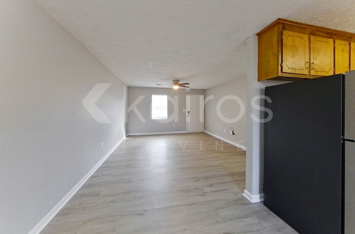 Building Photo - 185 Deer Pkwy