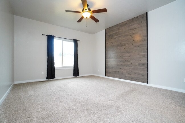 Building Photo - 1187 W Davenport St