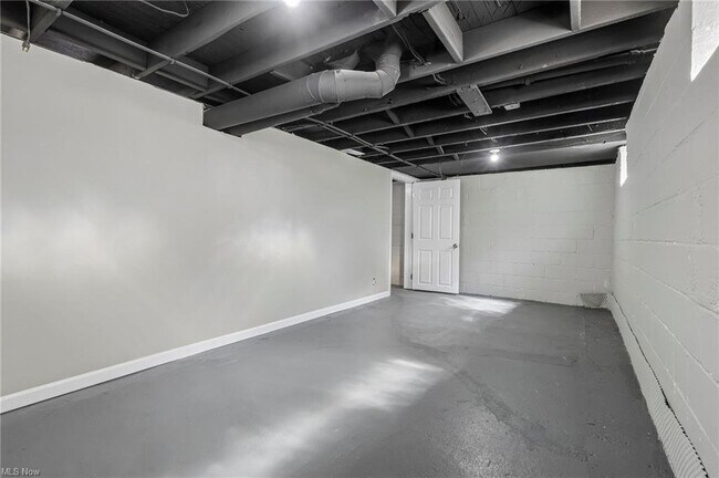 Building Photo - 3535 Erin Ave