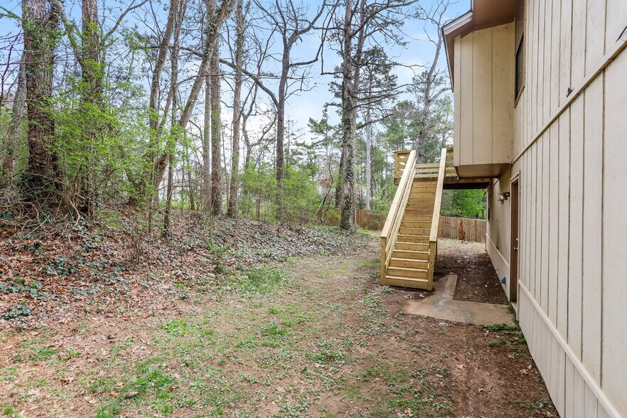 Building Photo - 5207 Great Meadows Rd