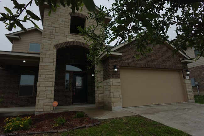 Building Photo - 1310 Stonewall Ridge