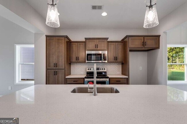 Building Photo - 140 Cedar Pk Wy