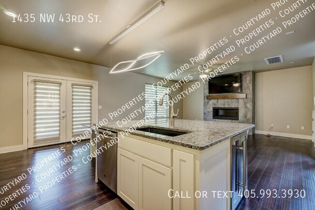 Building Photo - 1435 NW 43rd St